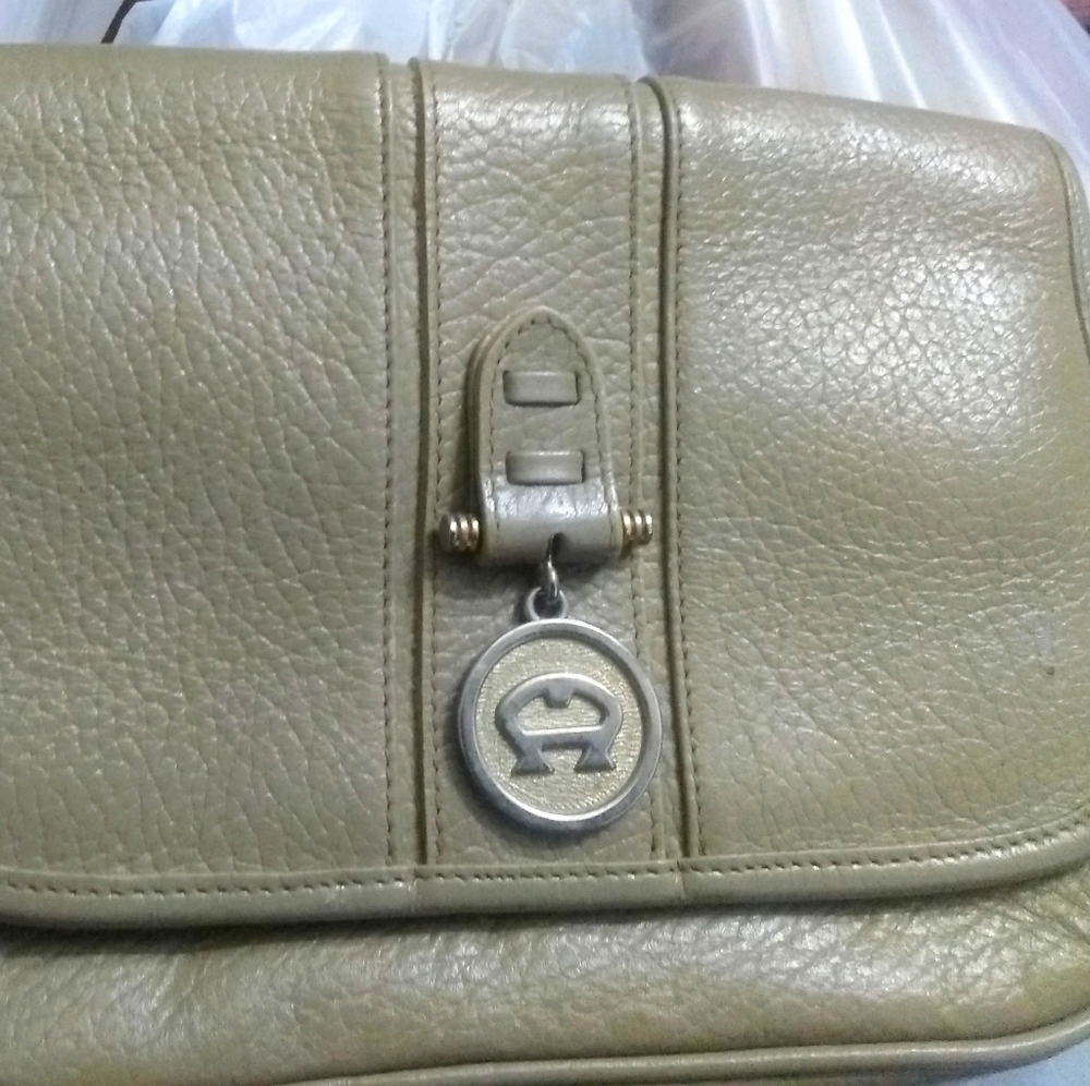 Vtg genuine leather purse